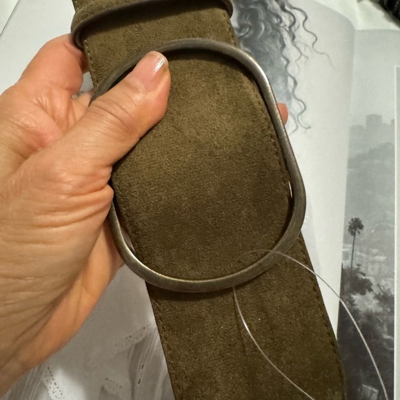 Banana Republic Factory Accessories - New / Banana Republic Factory vegan suede olive Green and antique tone Belt